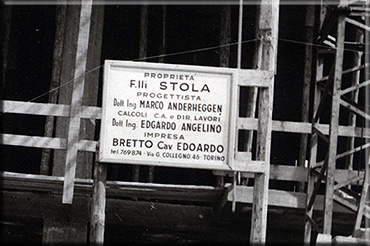 1958 Il cartello dei lavori edili intestato F.lli STOLA.