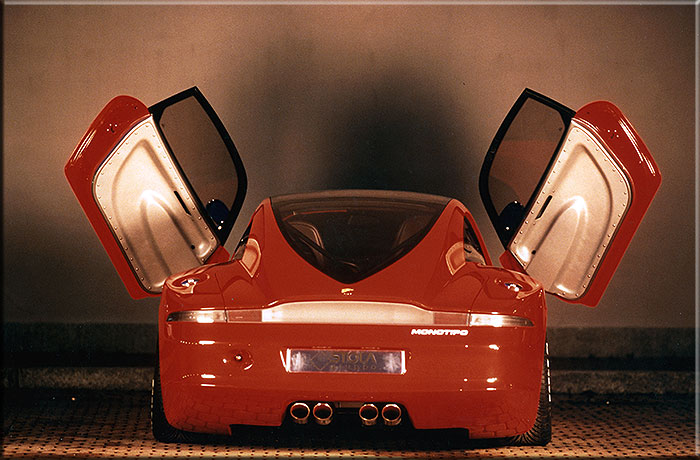 La Show Car Stola Abarth Monotipo presentata al salone dell'Automobile di Torino nell'aprile del 1998.