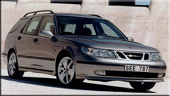 Rivoli settembre 1996 in Stola s.p.a. viene realizzato un modello di stile della Saab 9-5 Wagon nelle versioni S e Aero. Per ragioni di costo i due paraurti e la minigonna laterale erano intercambiabili per le due versioni.