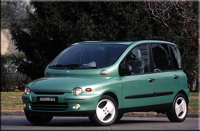 Settembre 1996 lo show car Fiat Multipla fotografato prima della npartenza per il salone di Parigi.