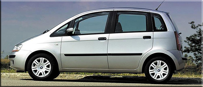 2003. La FIAT presenta al pubblico la loro nuova tipo Idea; lo stile è dell'Italdesign.
