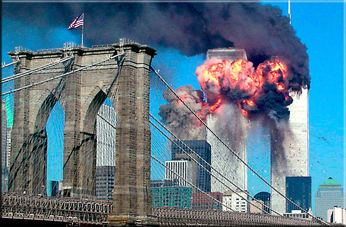 New York 11 settembre 2001 alle ore 15:03 di Francoforte anche la seconda torre del W.T.C. viene colpita.