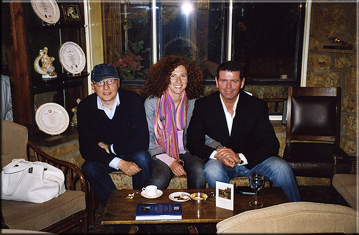 Febbraio 2004 Southam Warwickshire. Un gradito invito a cena da parte di Gerry McGovern ad Alfredo e Maria Paola Stola. Il ristorante è The Butcher's Aims.