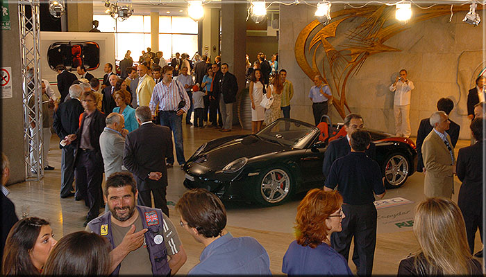 16 giugno 2005 MAUTO di Torino. Un momento della Premiere di STUDIOTORINO, al centro la RK Spyder. Attualmente quest'esemplare è a Torino sempre con gli interni rossi ma con la tinta della carrozzeria bianca.